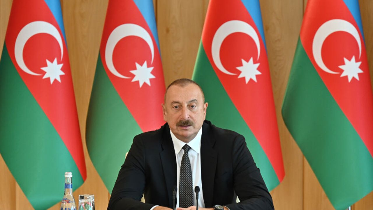 Bakü'deki konferansta 4 bin 10 Azerbaycan vatandaşının kayıp olduğu açıklandı