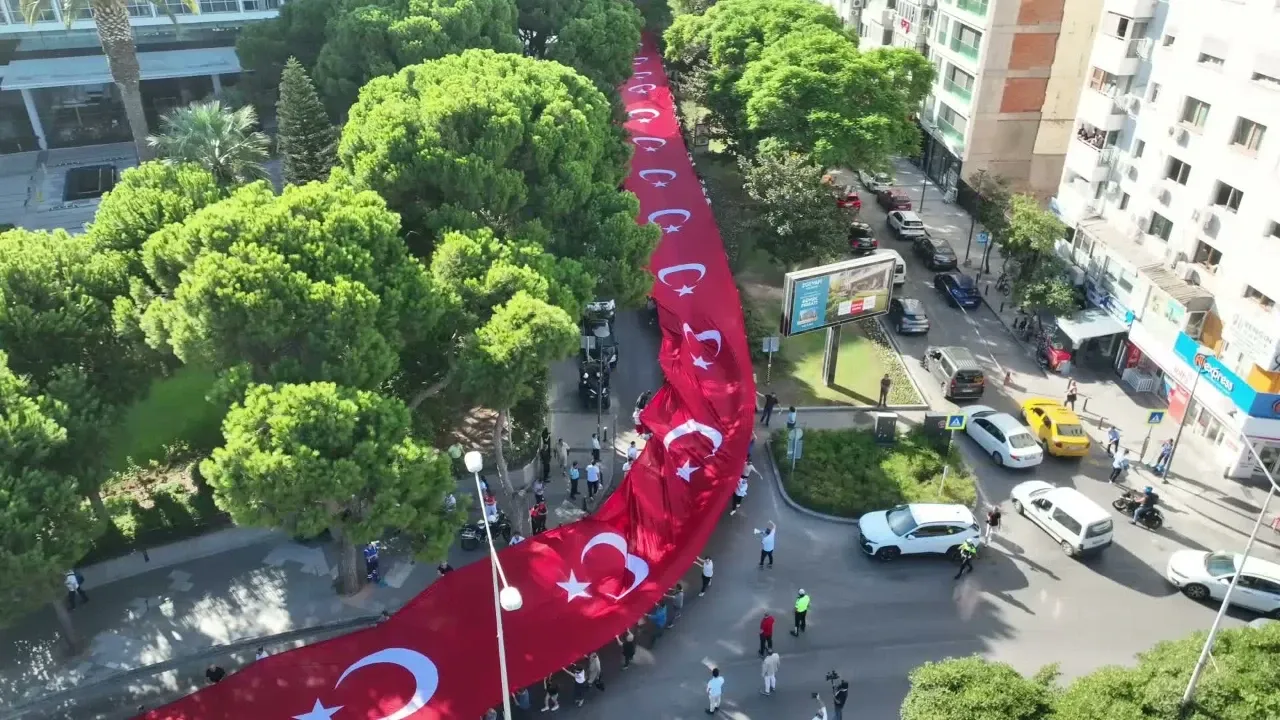 İzmir'in kurtuluşunun yıl dönümünde milli mücadele süreci anıldı