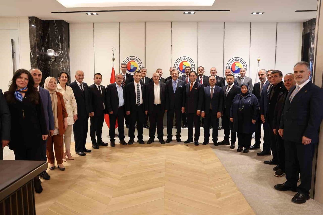 Erzurum Ticaret Borsası heyeti TOBB Başkanı Hisarcıklıoğlu'nu ziyaret etti