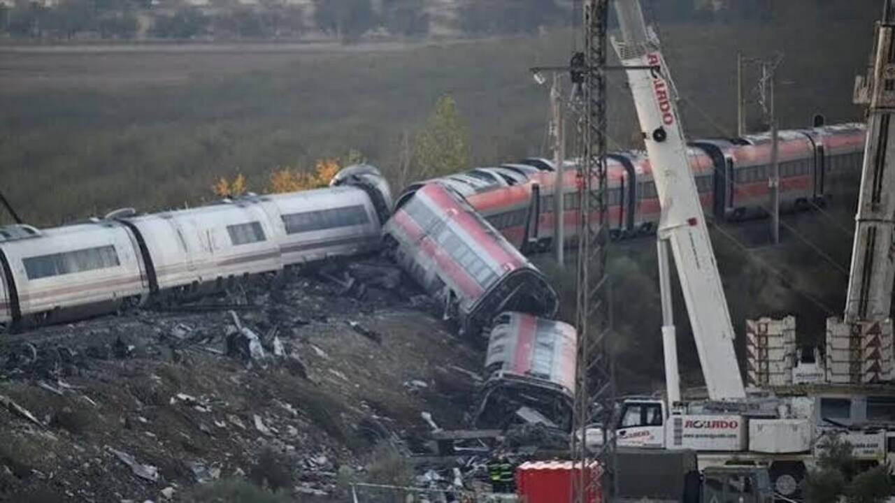 İspanya'daki tren kazasına ilişkin ilk teknik rapor yayımlandı