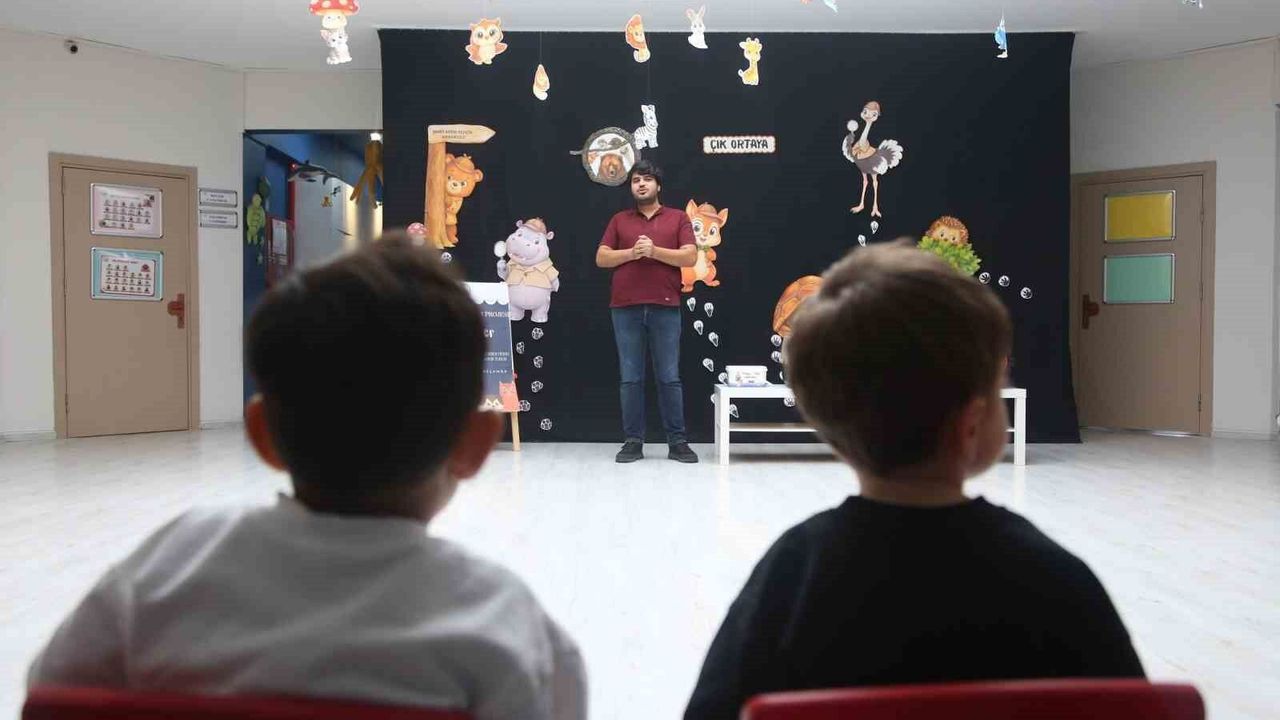 Çayırova'da anaokulu öğrencilerine veteriner hekimlik tanıtıldı