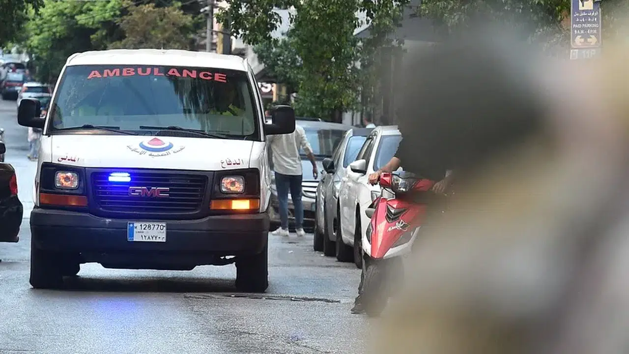 Lübnan'ın güneyinde patlayan şüpheli cisim bir güvenlik görevlisinin ölümüne yol açtı