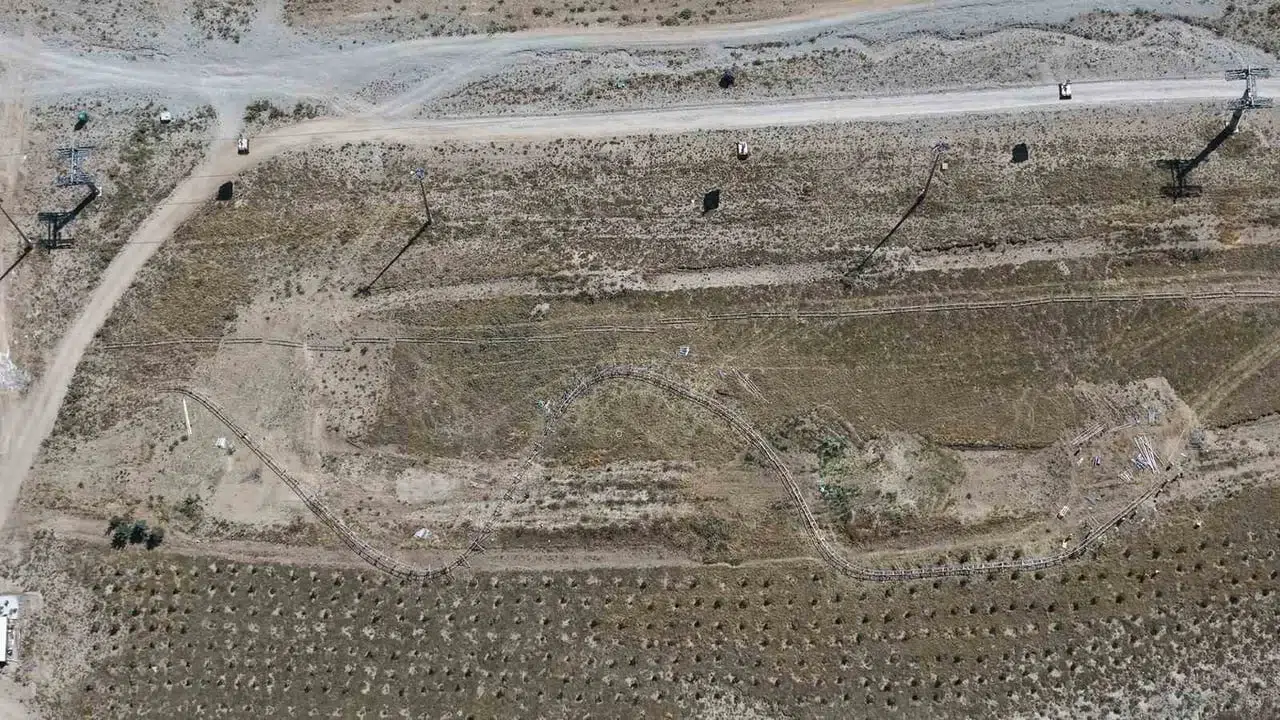 Erciyes Kayak Merkezi'ndeki dağ kızağı projesinde ray montajı başladı