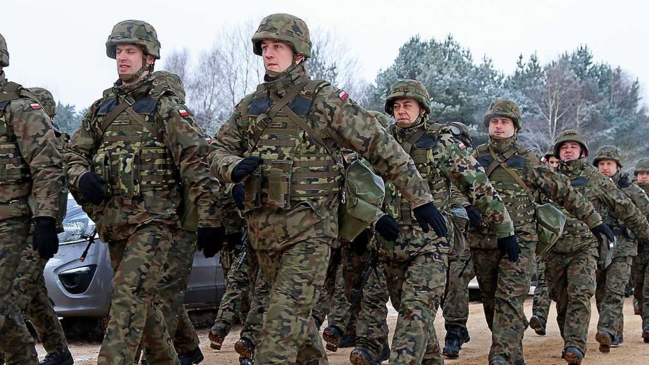 Polonya Avrupa'nın en büyük kara ordusunu kurmak için savunma yatırımlarını artırıyor