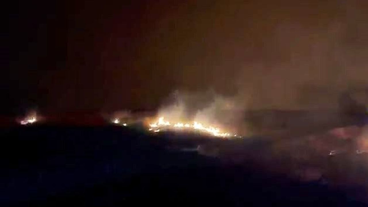 Elazığ'ın Palu ilçesinde dağlık alandaki yangın söndürüldü