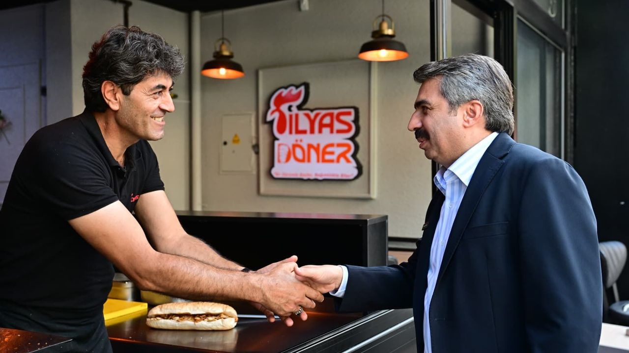 Yıldırım Belediye Başkanı Oktay Yılmaz Kurtuluş Caddesi esnafını ziyaret etti