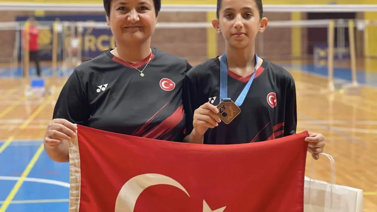 Badmintoncu Irmak Denktaş Zagreb'deki turnuvada bronz madalya kazandı