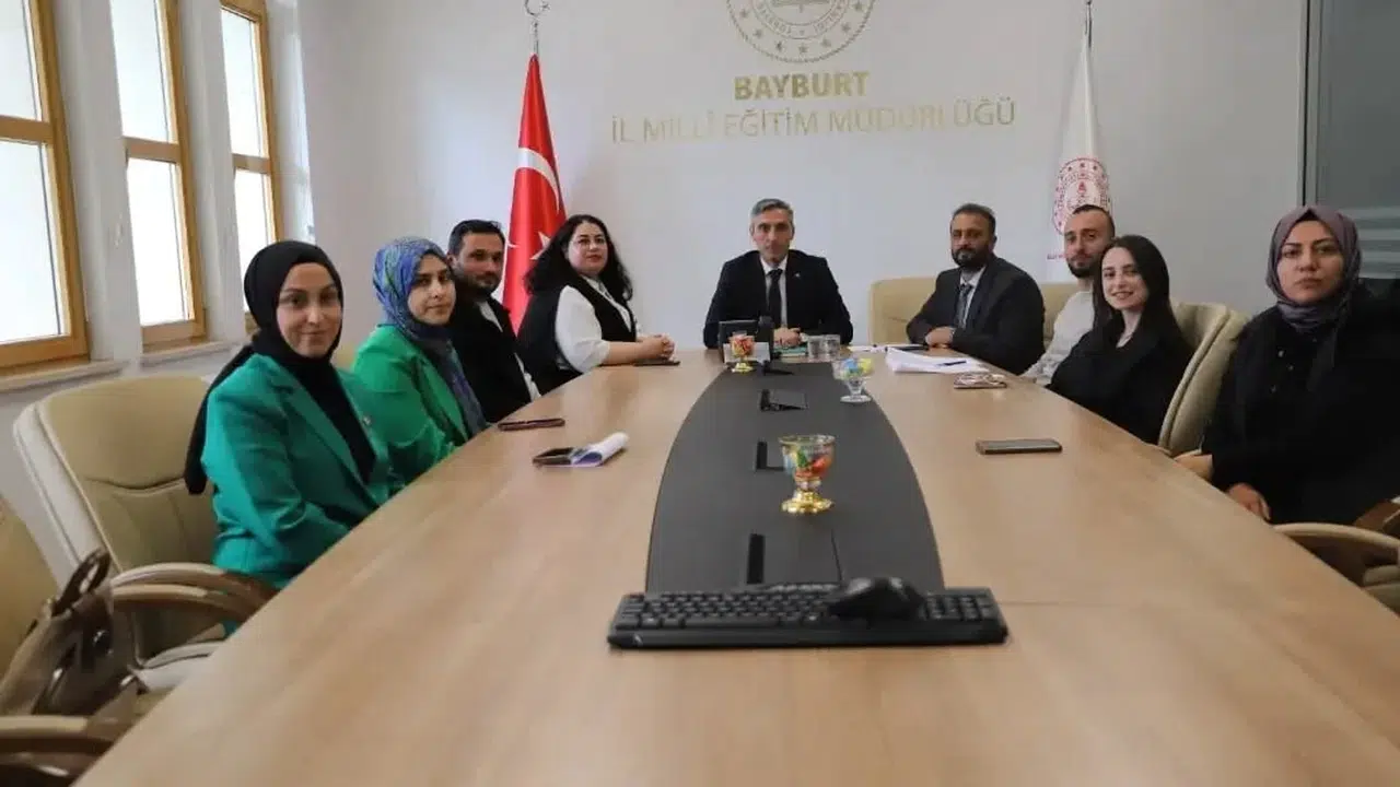 Bayburt'ta öğrencilerin psikososyal gelişimi için toplantı yapıldı