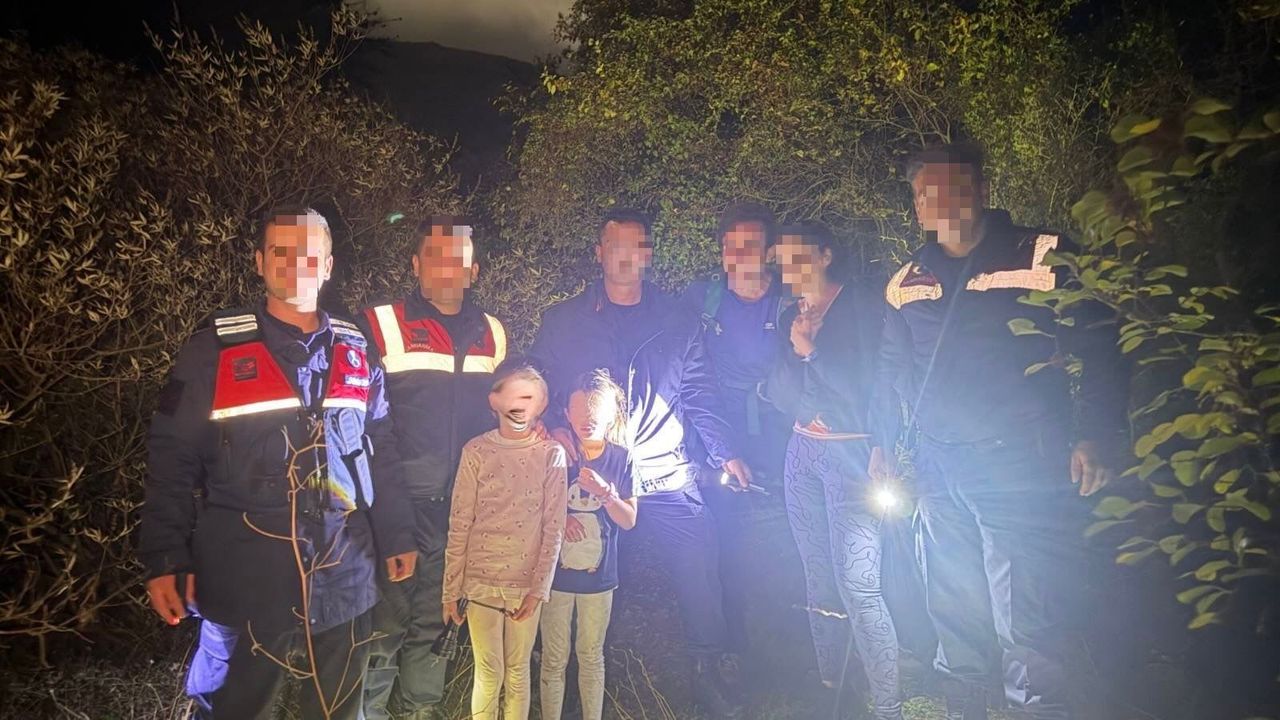 Kuşadası'nda ormanda kaybolan Alman aile jandarma tarafından bulundu