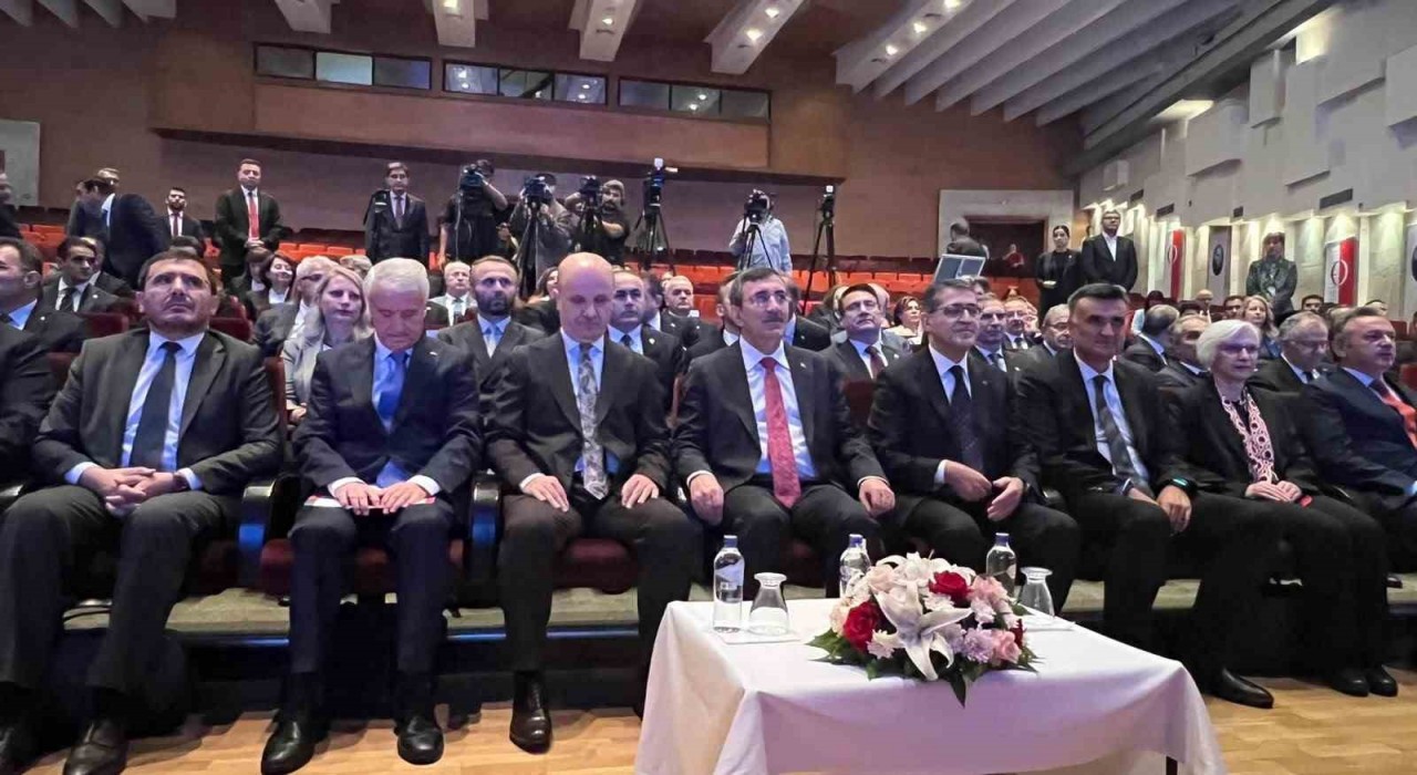 YÖK Başkanı Özvar yükseköğretimde nitelikli eğitim ve toplumsal katkı vurgusu yaptı