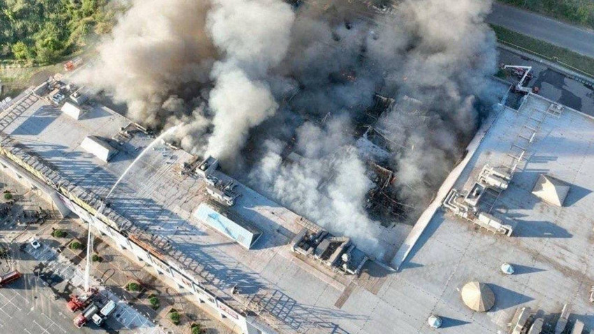 Rusya'nın Ukrayna'daki alışveriş merkezine İHA saldırısında 16 kişi öldü