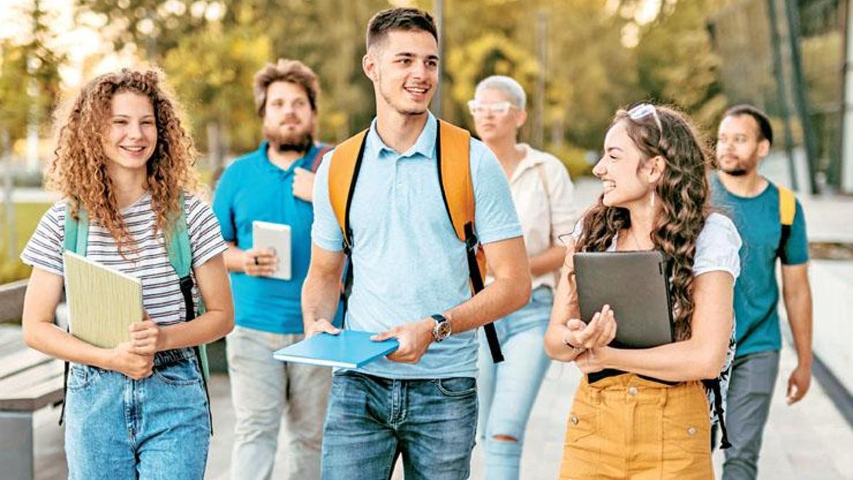 Üniversite öğrencileri için vakıf burs başvuruları ve KYK takvimi bekleniyor