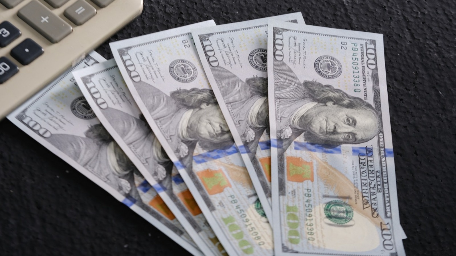 Dolar endeksi jeopolitik riskler ve Fed beklentileriyle 102,6 seviyesine yükseldi