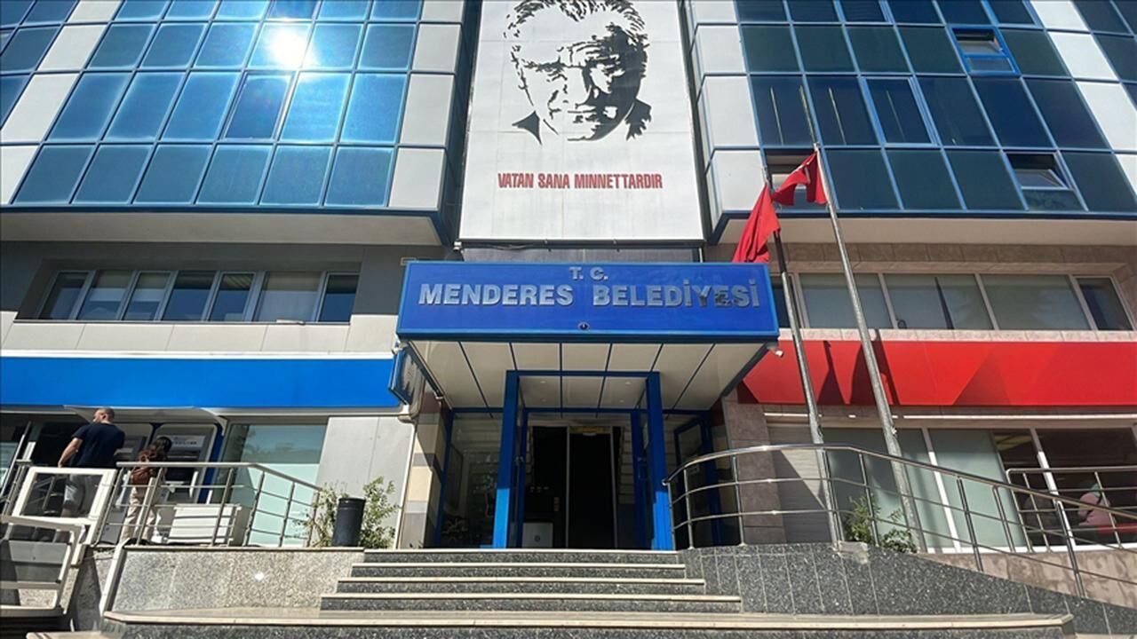 Menderes Belediye Meclisi'nde YENİ Partili Mustafa Ersoy istifa etti