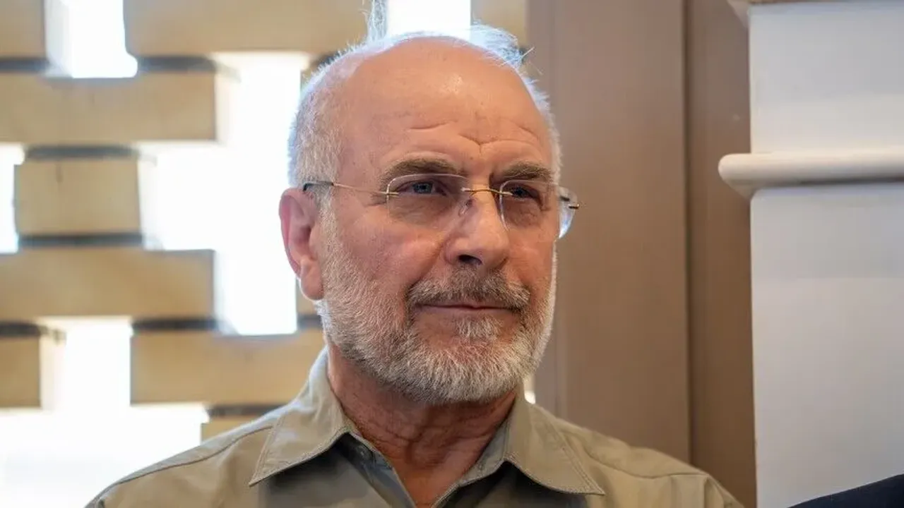 İran Meclis Başkanı Kalibaf ülkenin ekonomik savaş içinde olduğunu söyledi