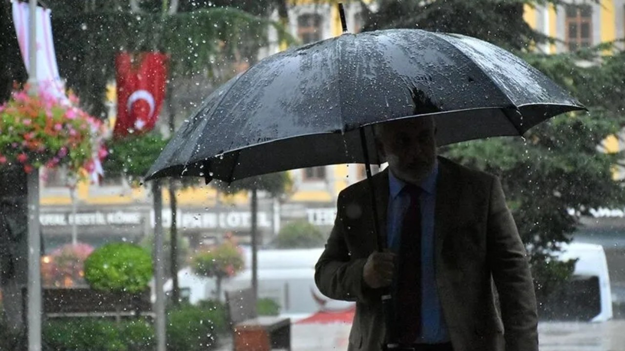 Meteoroloji birçok bölge için sağanak ve toz taşınımı uyarısı yaptı