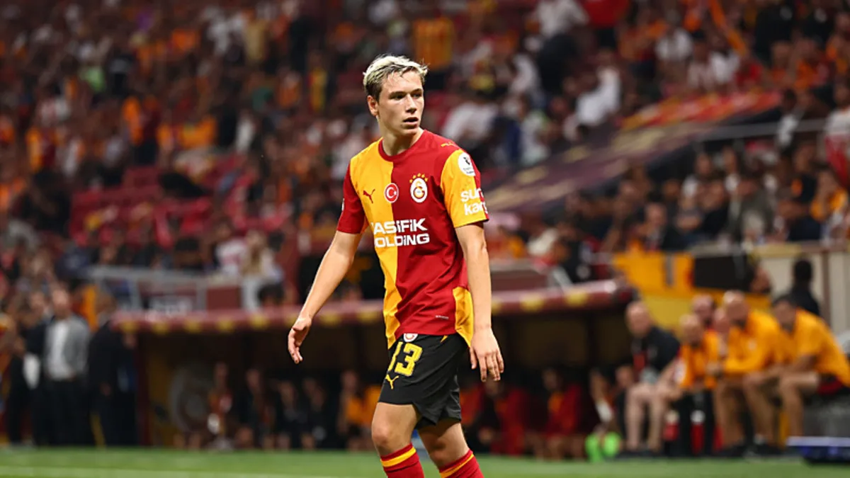 Galatasaraylı Batrakov Şampiyonlar Ligi'ndeki ilk maçına çıkıyor