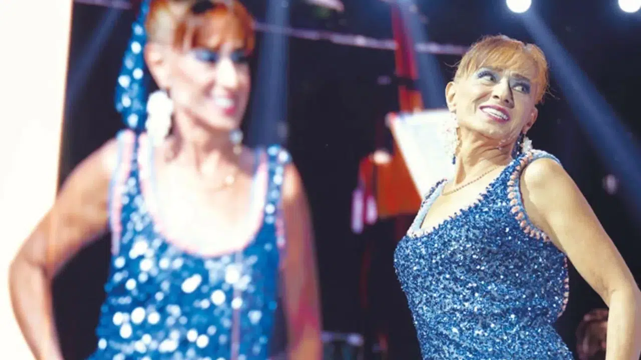 Yıldız Tilbe Harbiye Cemil Topuzlu Açık Hava Tiyatrosu'nda konser verdi