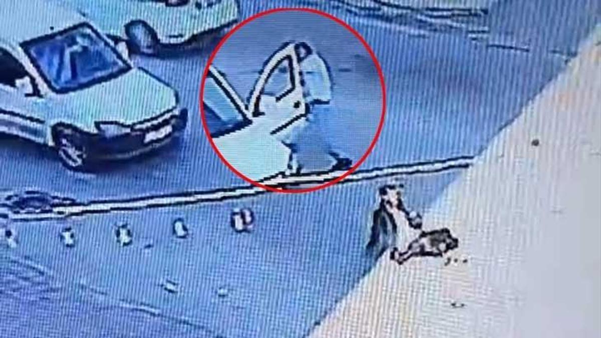 Adana'da aracın önüne yatan şüpheli sürücüyü indirdi ve aracı kaçırdı