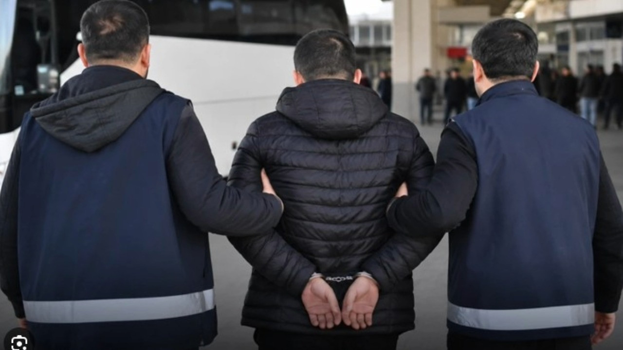 İzmir'de hastaneden kaçan firari hükümlü otogarda ele geçirildi