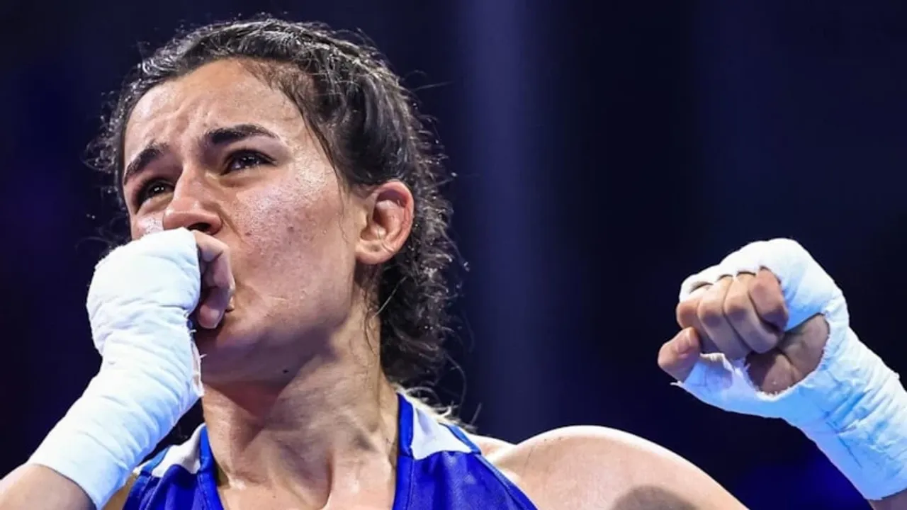 Hatice Akbaş Avrupa Boks Şampiyonu olarak altın madalya kazandı