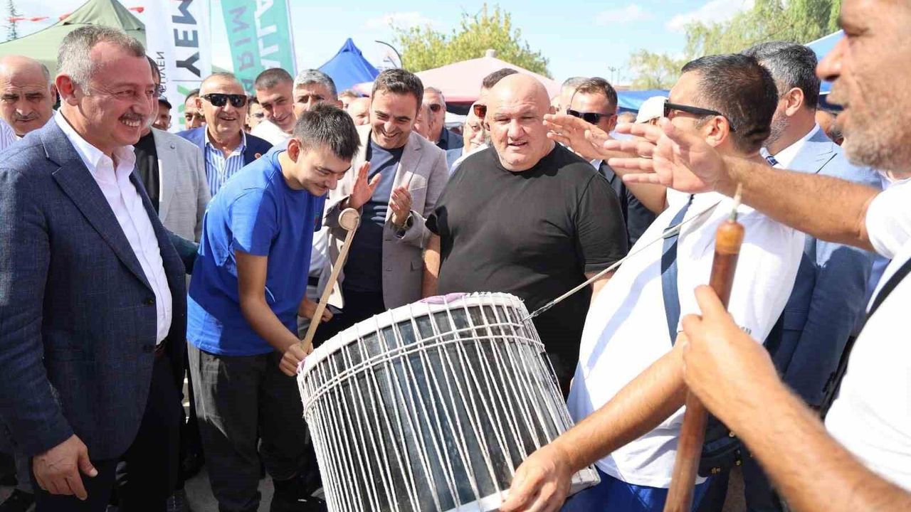 Körfez'de 31. Kadırga Şenliği binlerce vatandaşın katılımıyla yapıldı