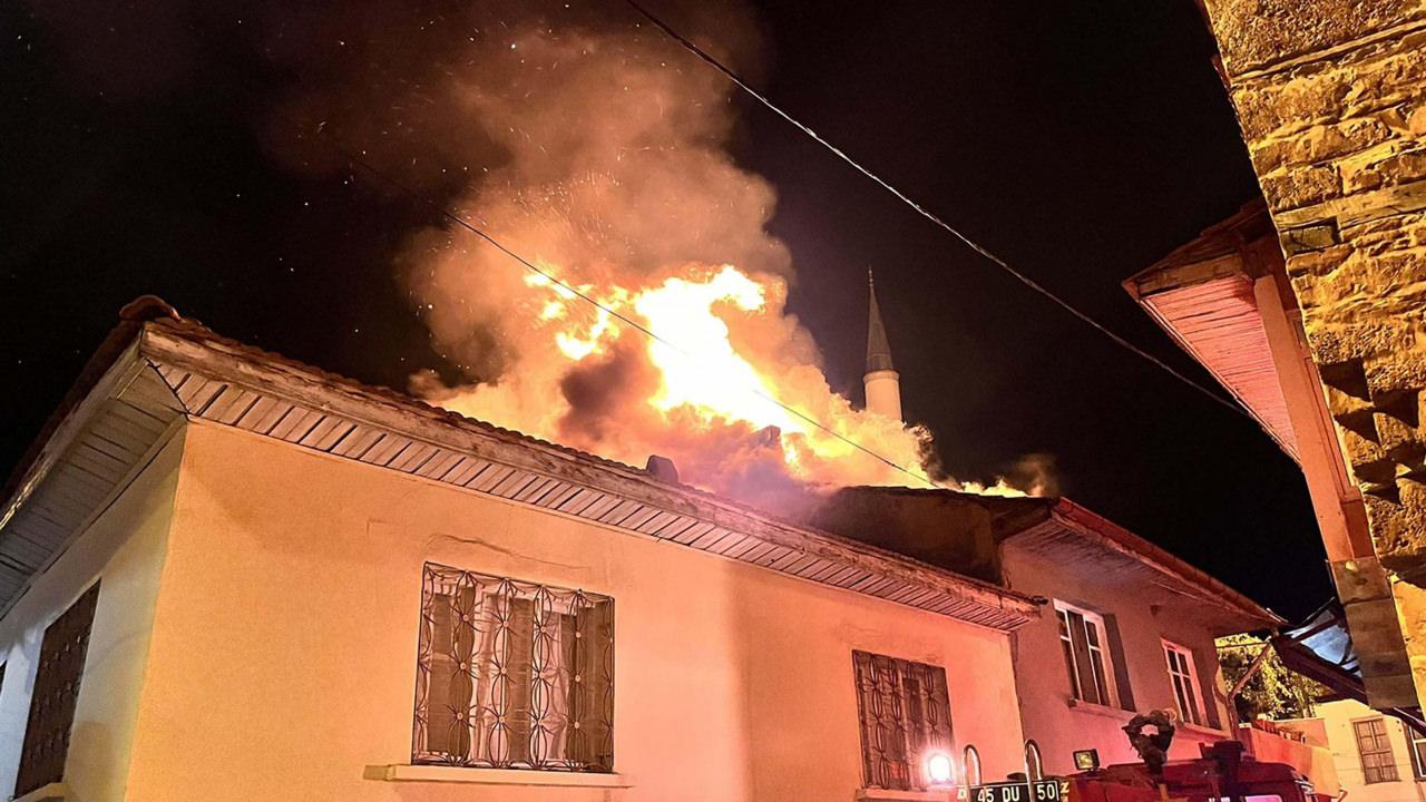 Manisa'da evindeki yangını izlerken fenalaşan Metin Balcı toprağa verildi