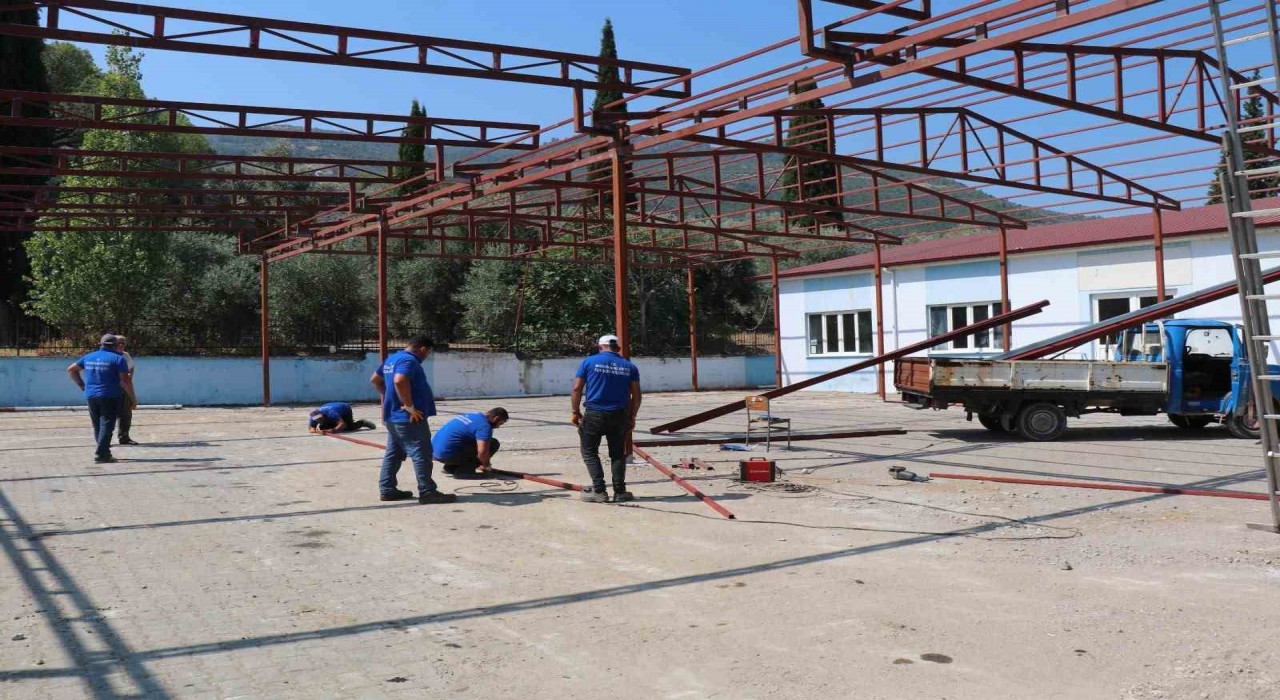 Bozdoğan Belediyesi Haydere Mahallesi'ndeki sosyal alanı yeniledi