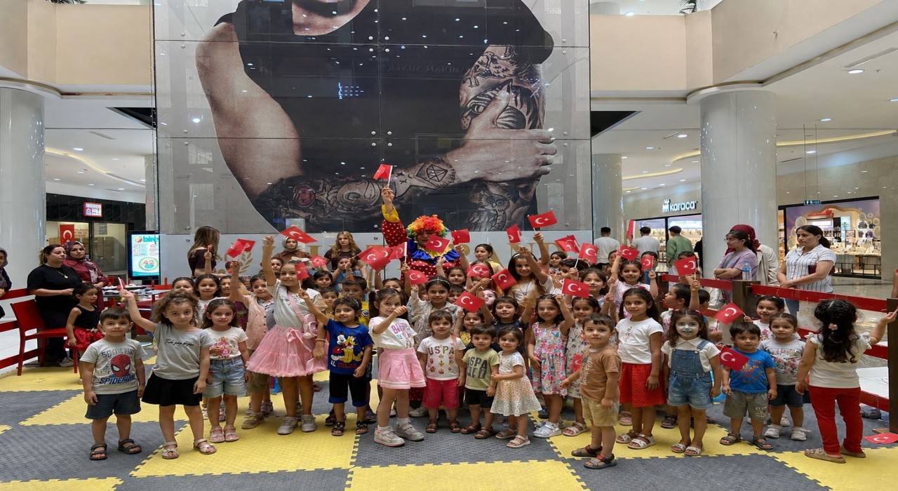 Mardian Mall 30 Ağustos Zafer Bayramı'nı çocuklara özel etkinliklerle kutladı