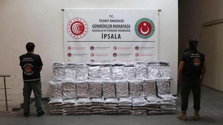 Edirne gümrüklerinde düzenlenen operasyonlarda yüklü miktarda uyuşturucu bulundu