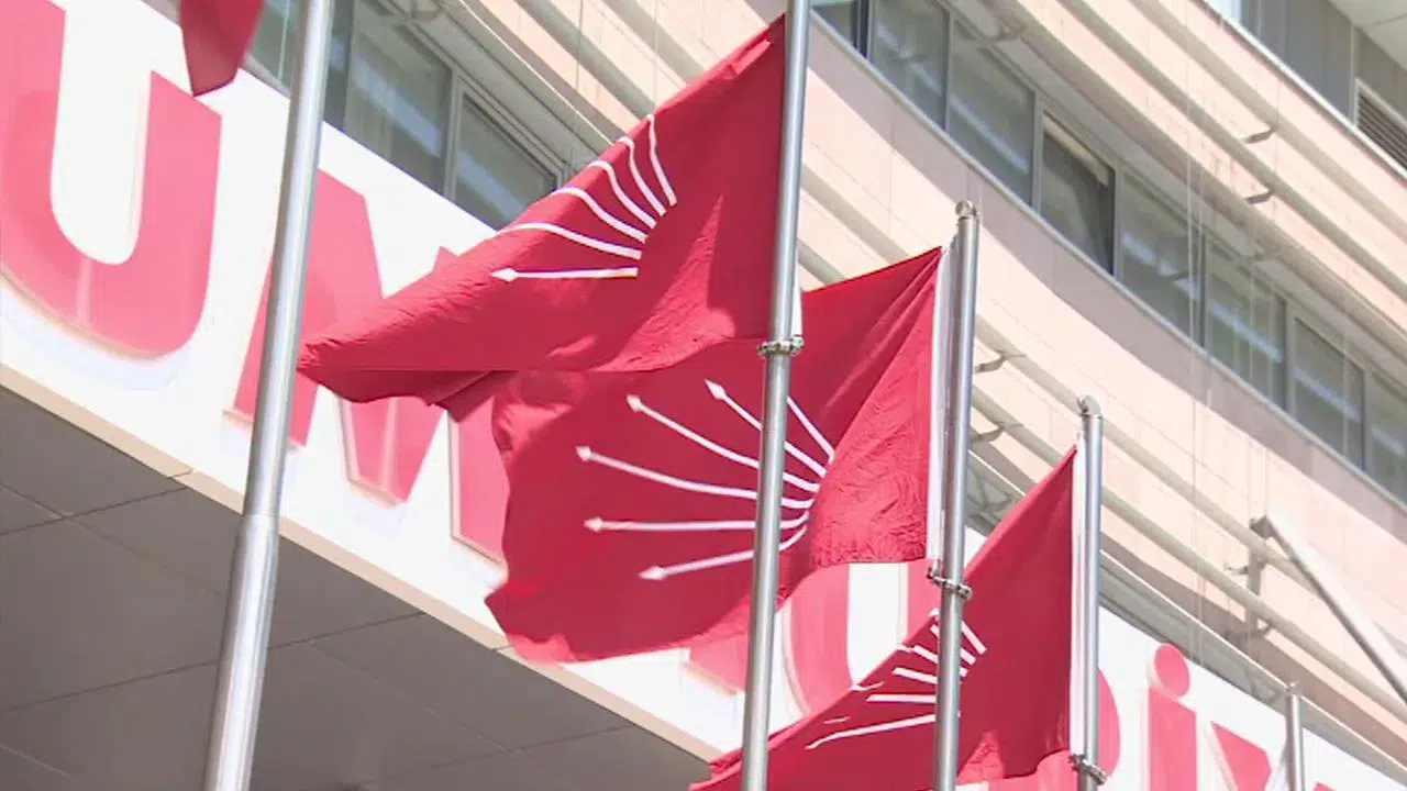 CHP, Turgutlu'daki okul önü saldırısı için iki milletvekilini görevlendirdi