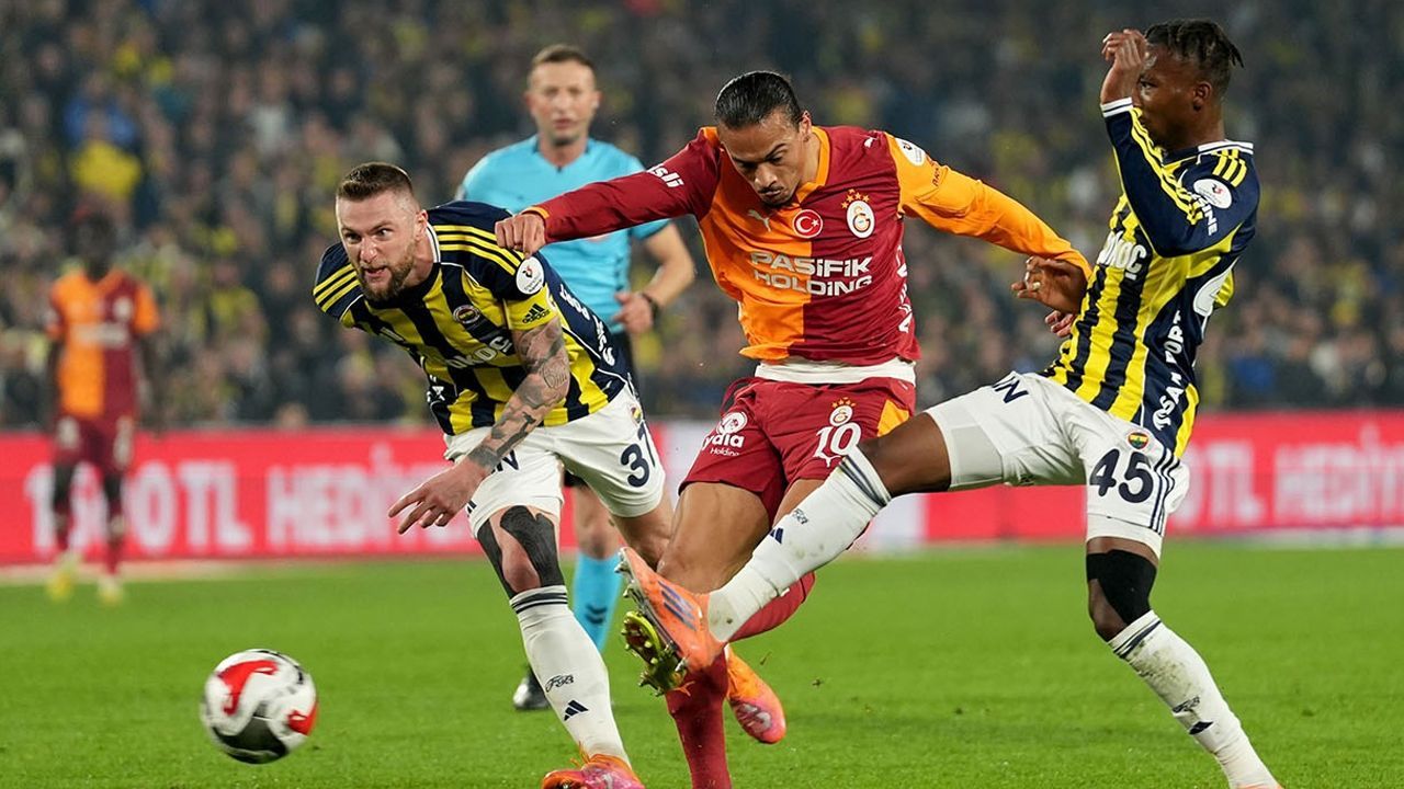 Galatasaray-Fenerbahçe derbisi 26 Ekim Pazartesi günü oynanacak