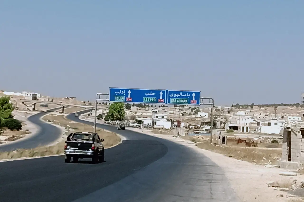 Halep'teki askeri sahada meydana gelen patlamalarda 4 kişi yaralandı