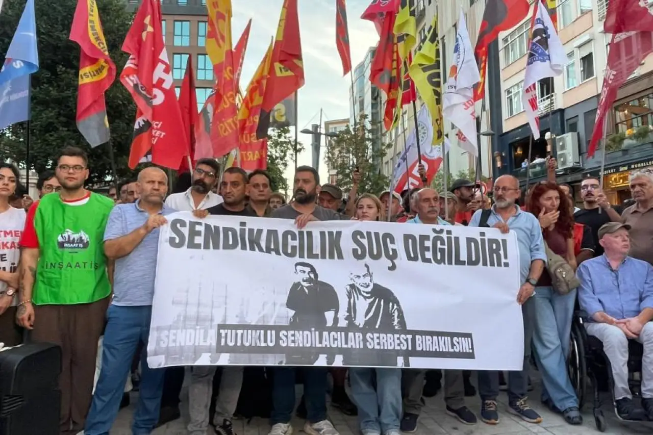 Tutuklanan maden sendikacıları için Kadıköy'de protesto düzenlendi