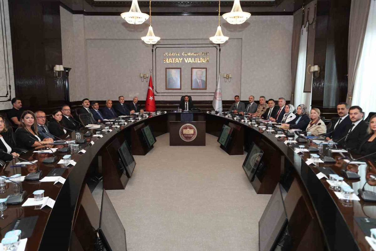 Hatay'da üniversitelerin güvenlik ve barınma hizmetleri toplantıda ele alındı