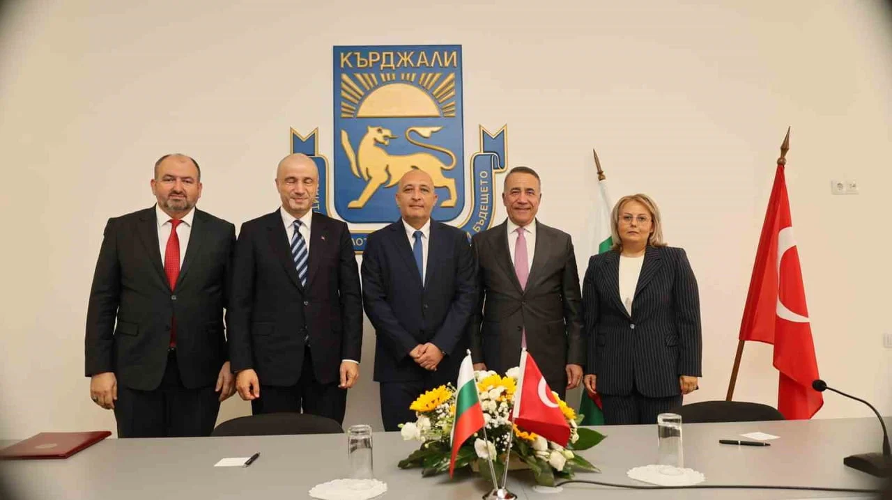 Sultangazi ile Bulgaristan'ın Kırcaali kenti kardeş şehir oldu