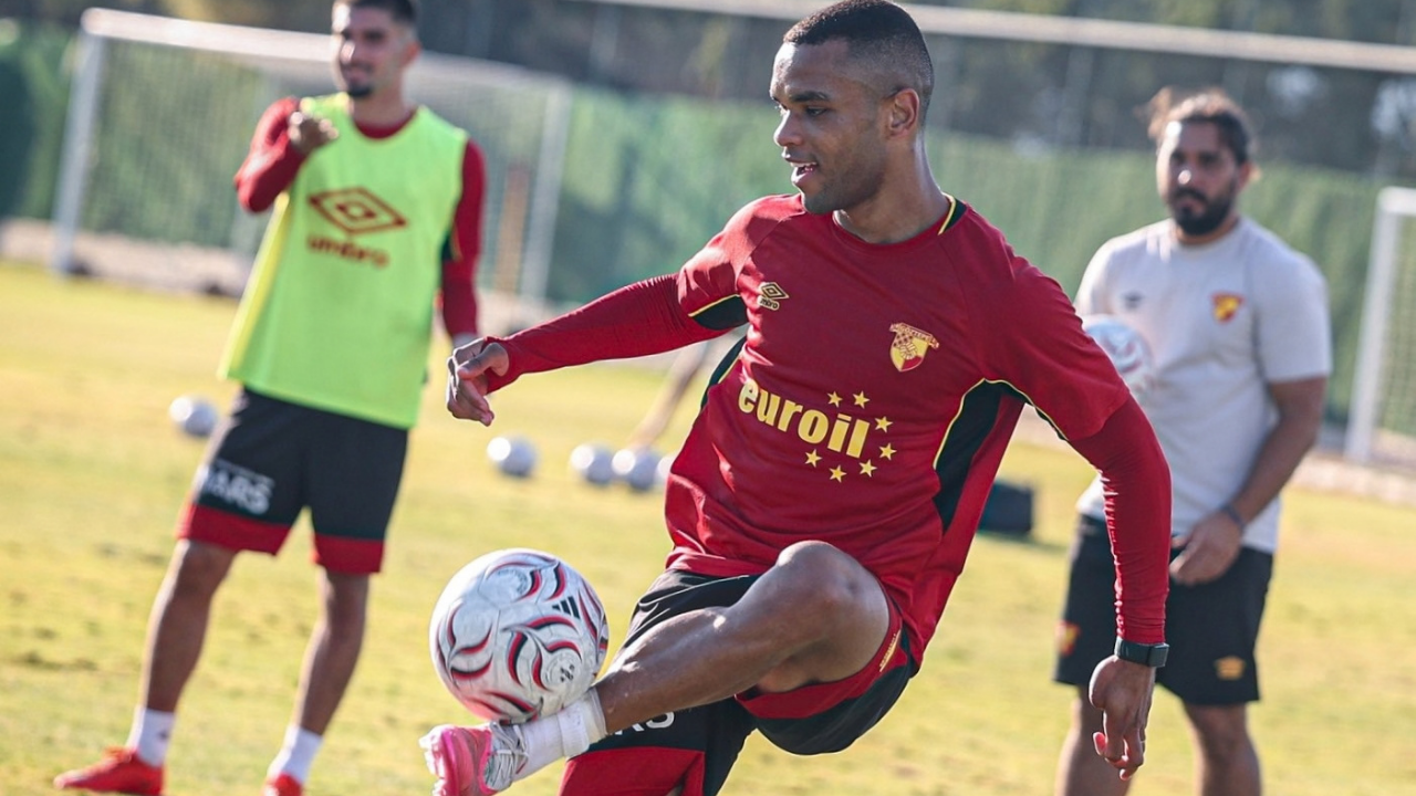 Göztepe, Eyüpspor maçı hazırlıklarını çift antrenmanla sürdürdü