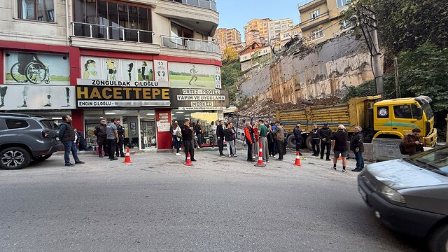 Zonguldak'ta bina çökmesinin ardından 28 dairelik apartman tahliye edildi