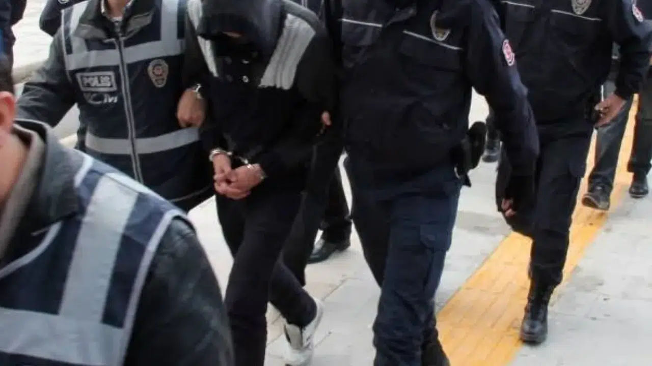 İstanbul'da uyuşturucu operasyonu: 11 şüpheli gözaltına alındı