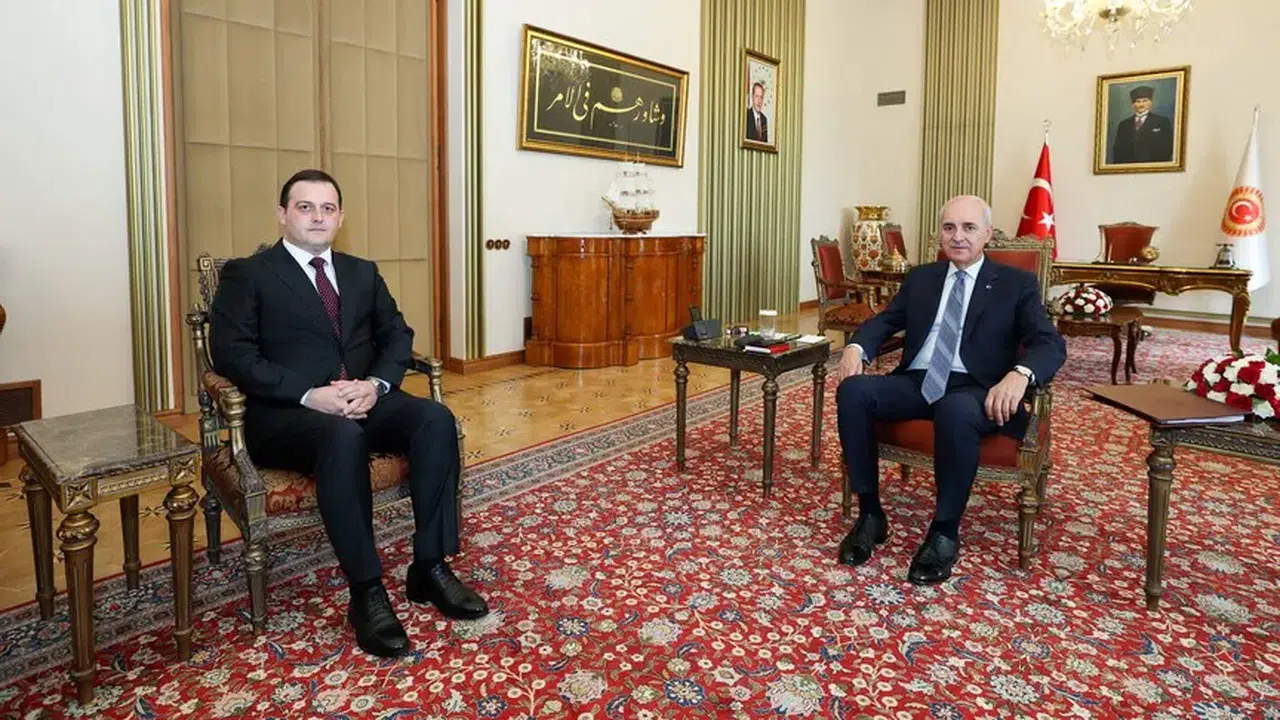 Numan Kurtulmuş, Kuzey Makedonya Devlet Bakanı Zeynula ile görüştü