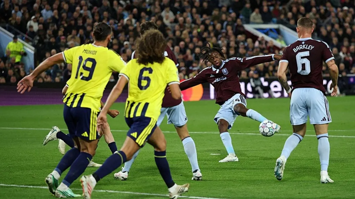 Aston Villa, Fenerbahçe karşısında ilk yarıyı 3-0 önde kapattı