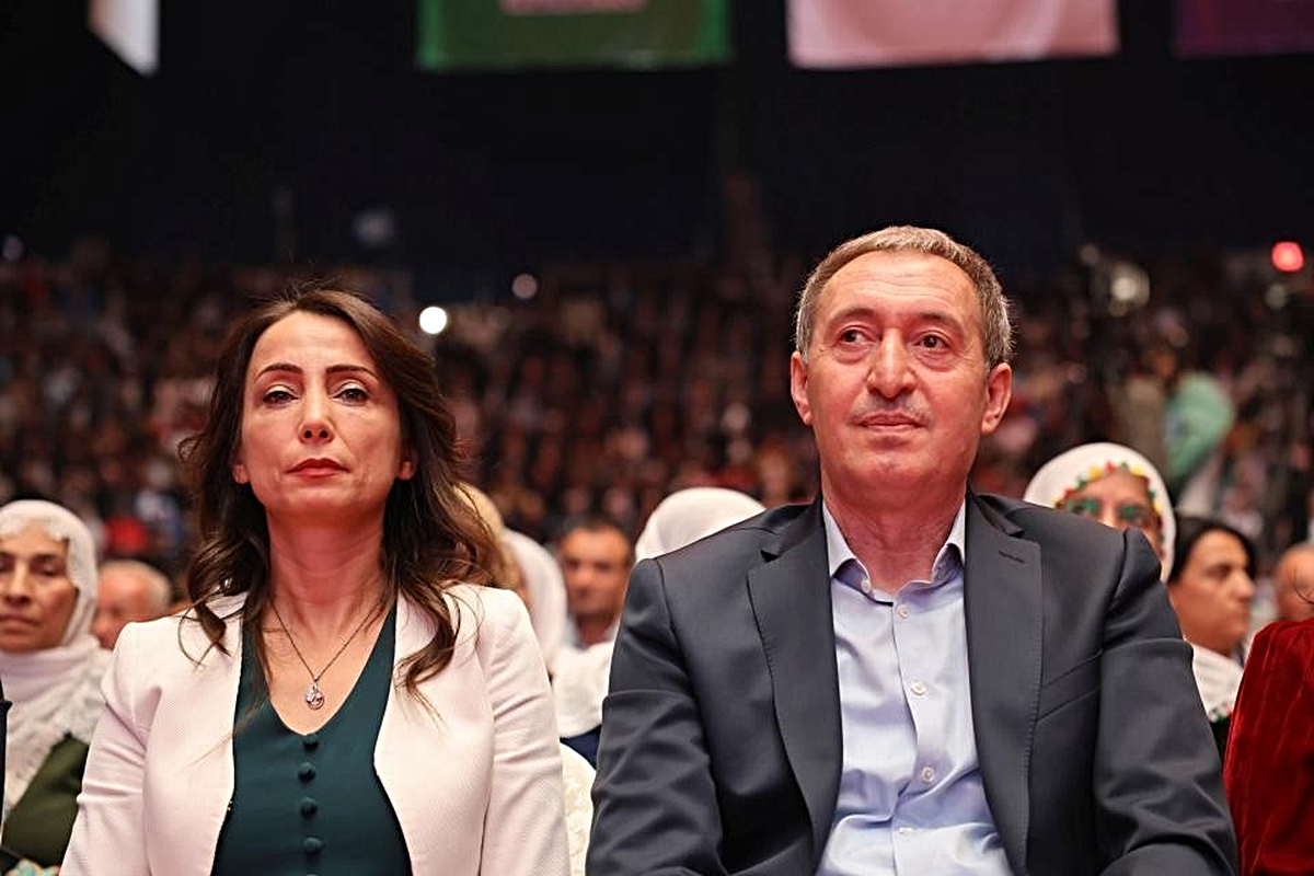 DEM Parti Eş Genel Başkanları Turgutlu'daki okul saldırısı için soruşturma istedi