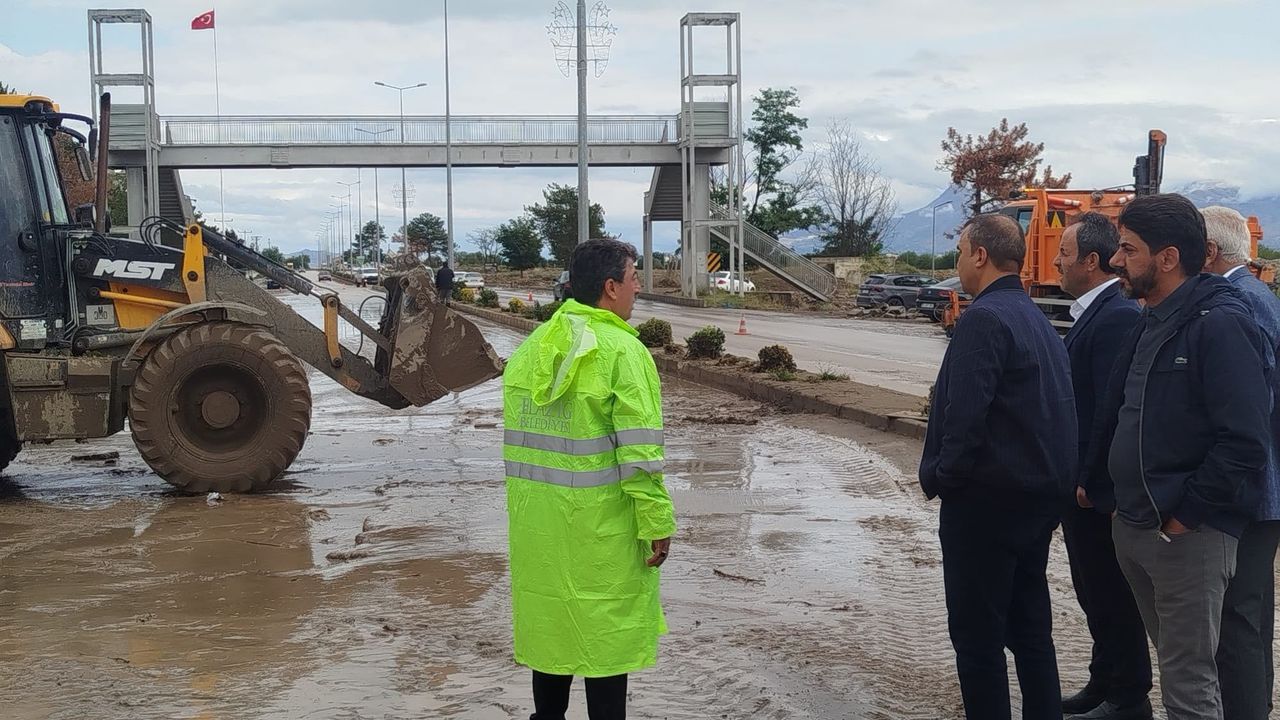 Yurtbaşı'nda sel sonrası temizlik ve onarım çalışmaları sürüyor