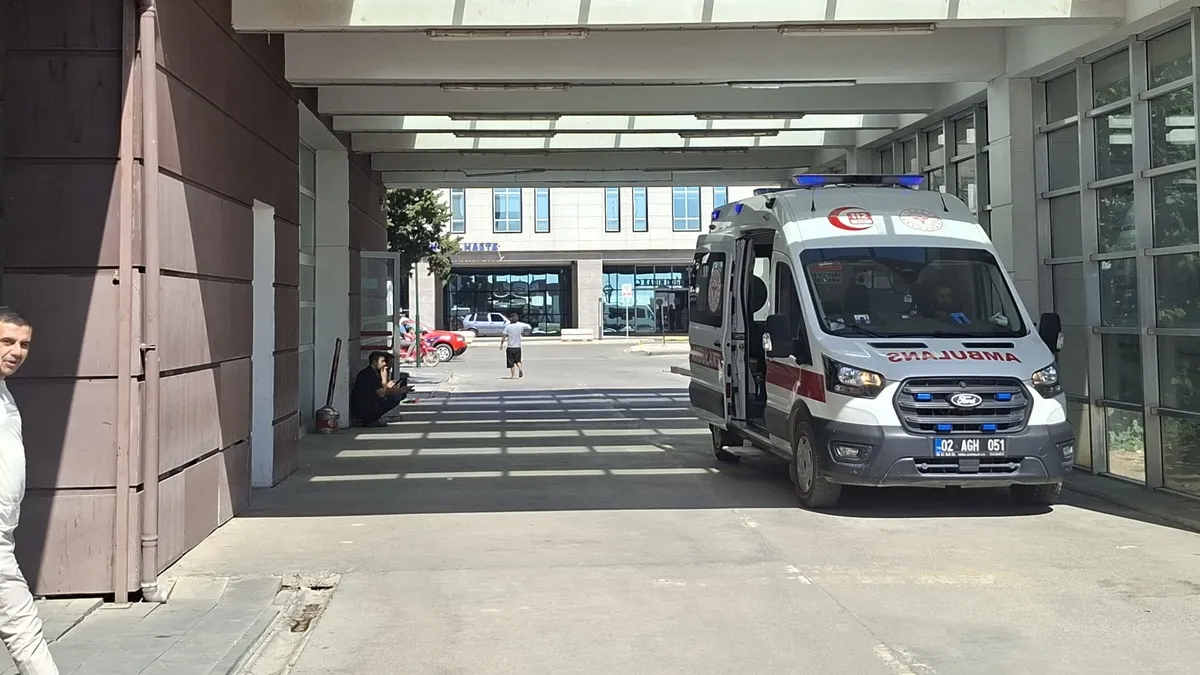 Adıyaman OSB'de forklift kazası: 11 yaşındaki çocuk hastaneye kaldırıldı