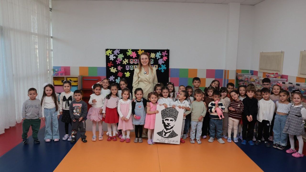 Konak Belediye Başkanı Mutlu, ücretsiz oyun evlerini ziyaret etti
