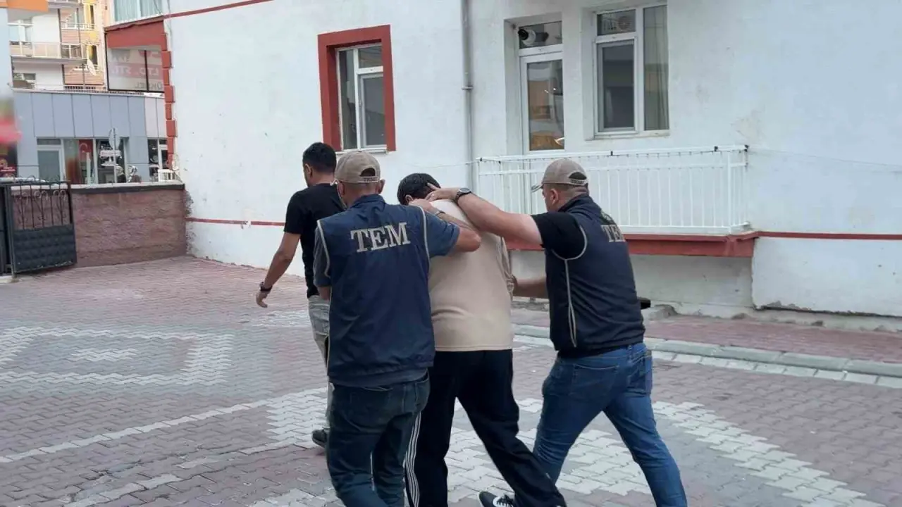 Interpol tarafından aranan Irak uyruklu terör şüphelisi Kırşehir'de yakalandı